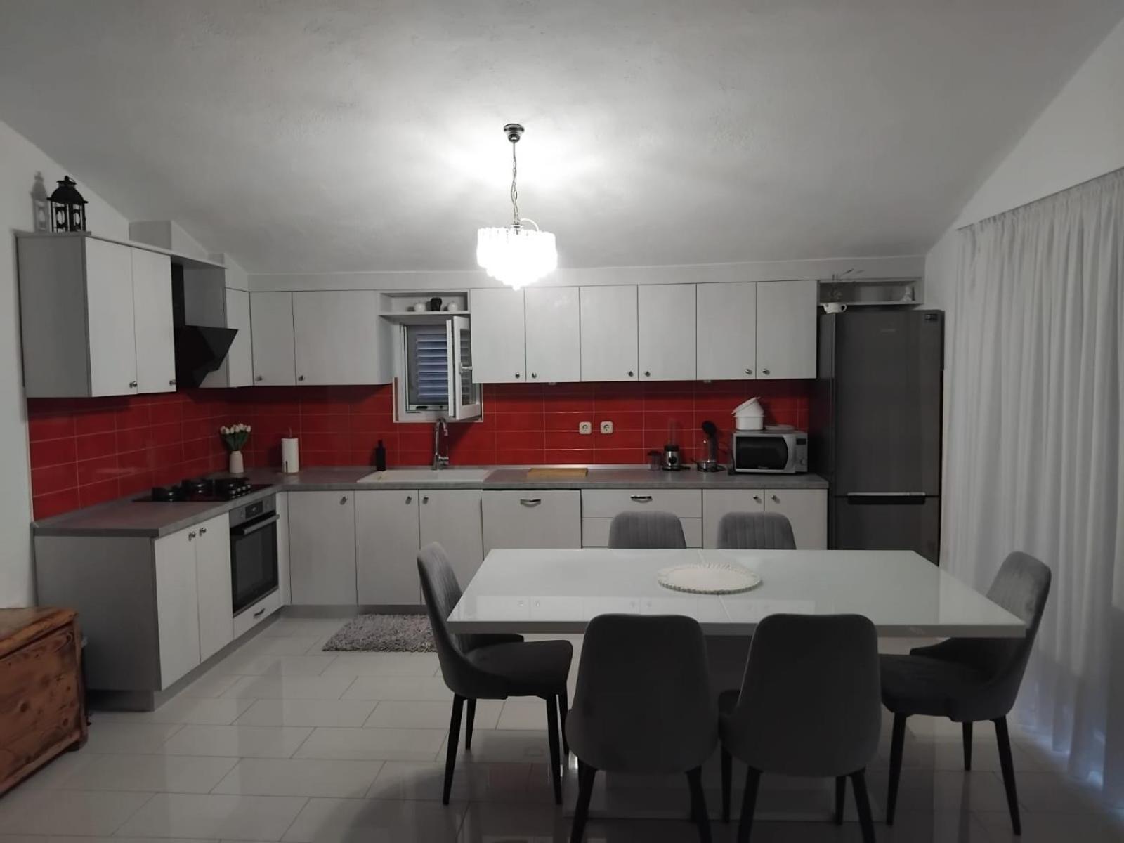Apartman Zdravka Policnik Exteriör bild